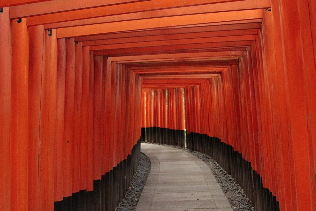 伏見稻荷大社千本鳥居,京都代表性朱紅鳥居景觀