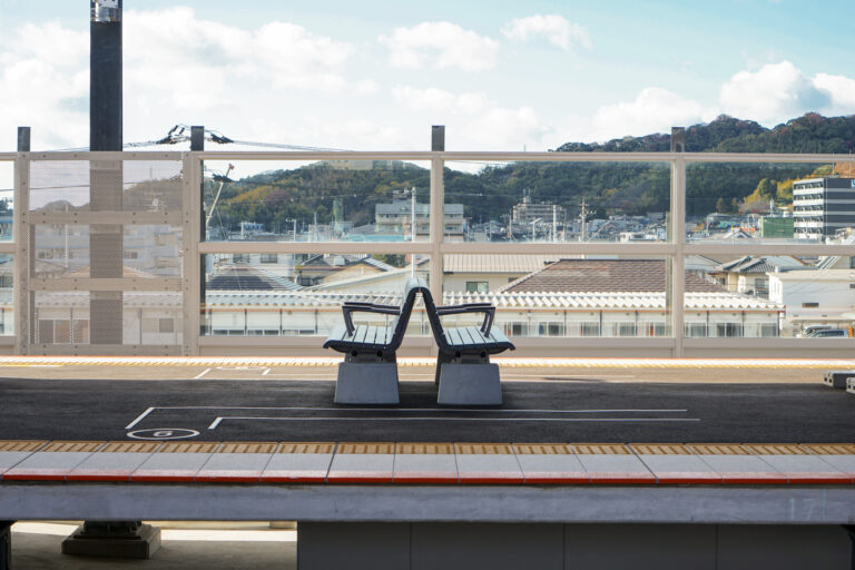 日本地方城市車站月台與街景